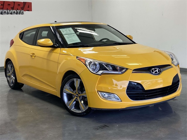 2016 Hyundai Veloster Base's photo