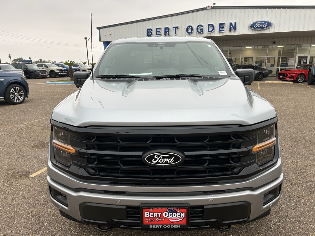 2025 Ford F-150 XLT photo 2