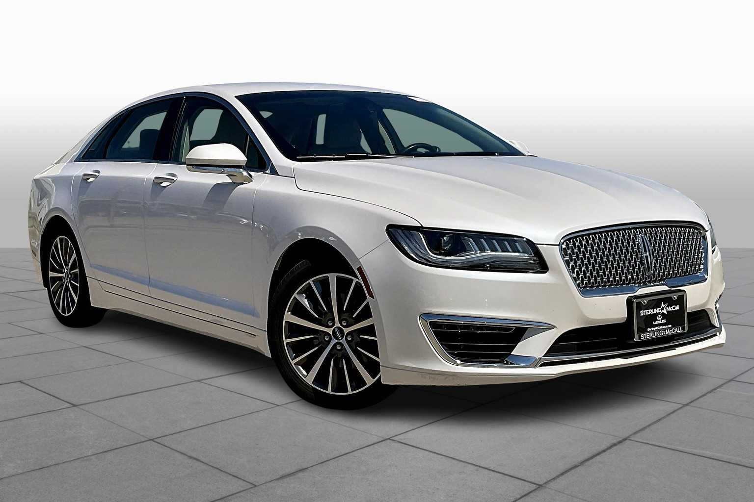 2019 Lincoln MKZ Standard photo 2