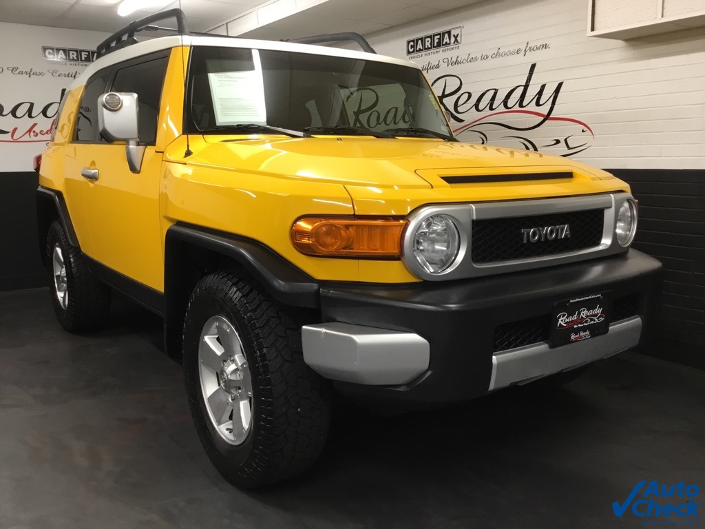 2008 Toyota FJ Cruiser Base photo 2
