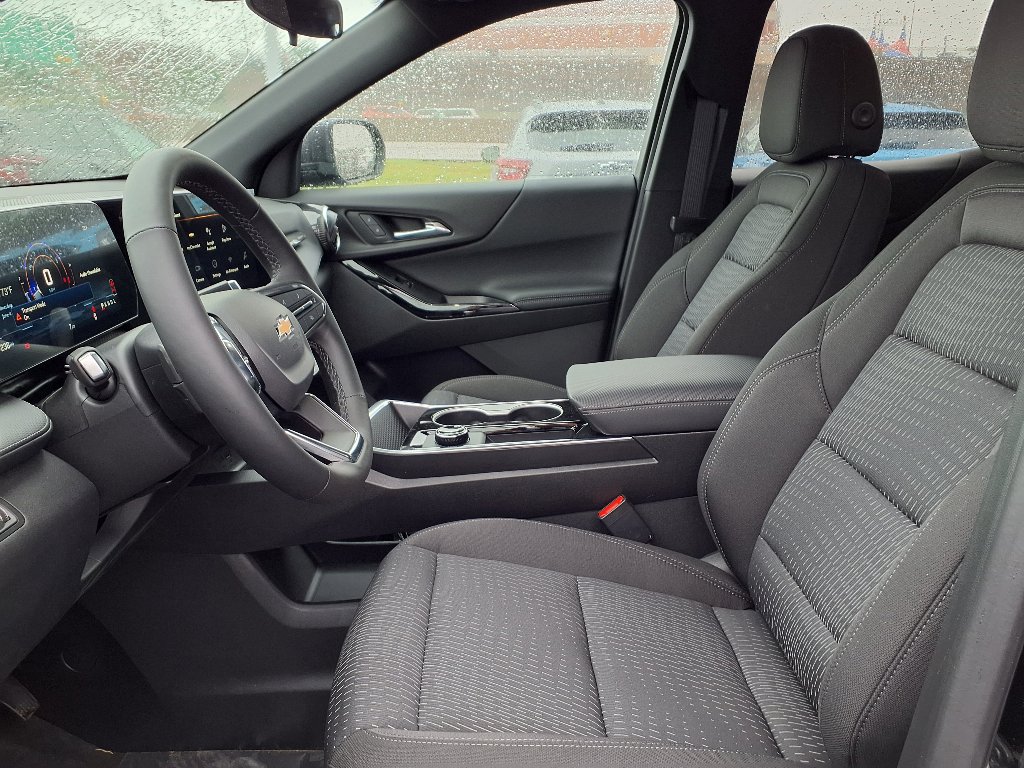 2026 Chevrolet Equinox LT photo 12