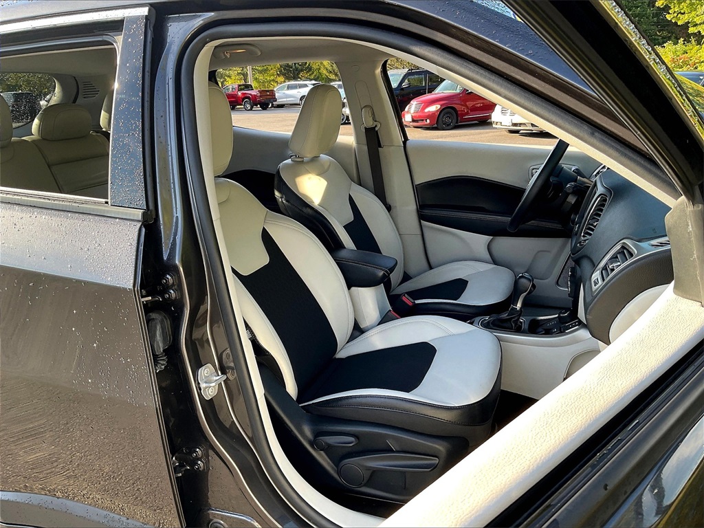 2018 Jeep Compass Latitude photo 10