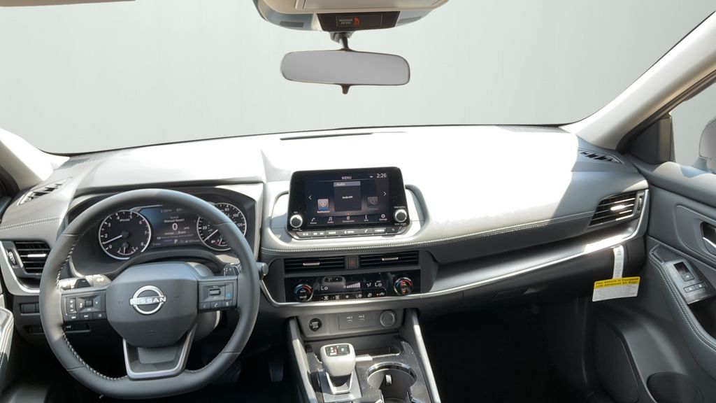 2026 Nissan Rogue SV photo 15