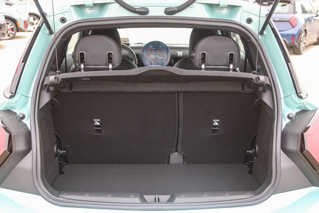 2026 Mini Cooper 2 Door Hardtop Signature photo 21