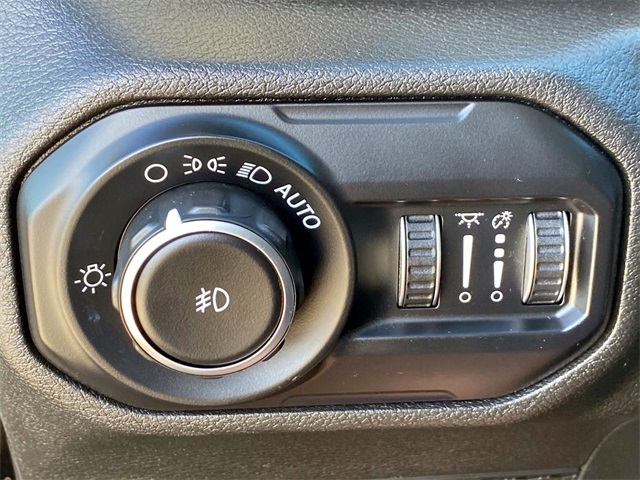 2020 Jeep Wrangler Unlimited Sahara photo 22