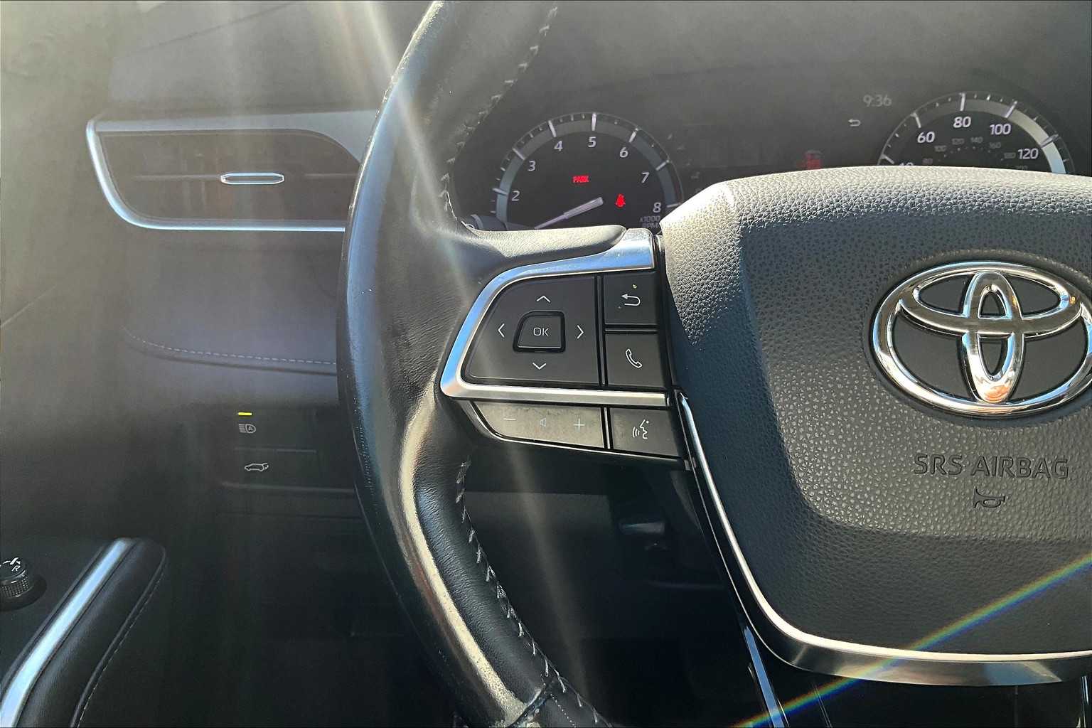 2020 Toyota Highlander XLE photo 15