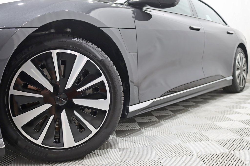 2025 Lucid Air Touring photo 4