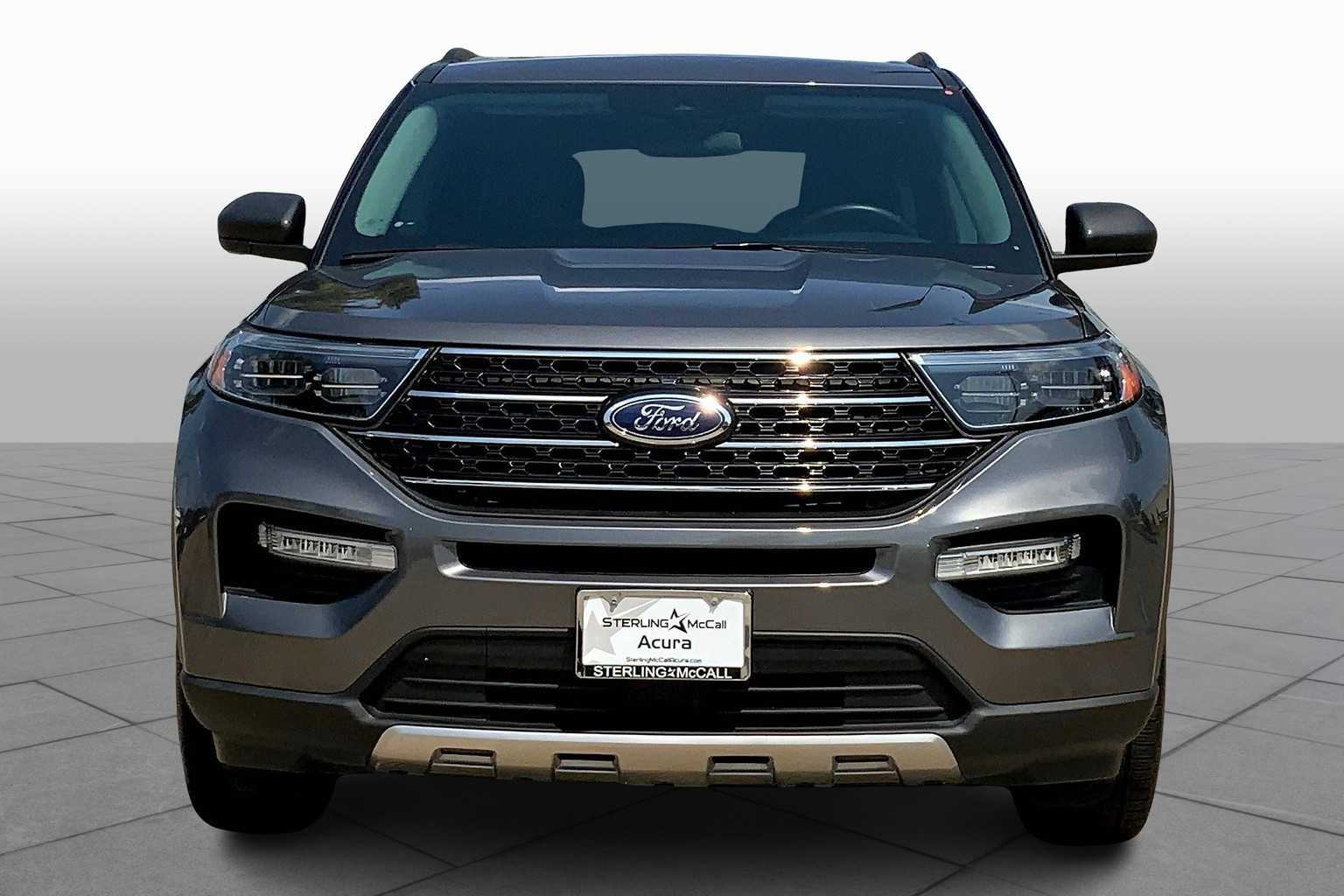 2022 Ford Explorer XLT photo 3