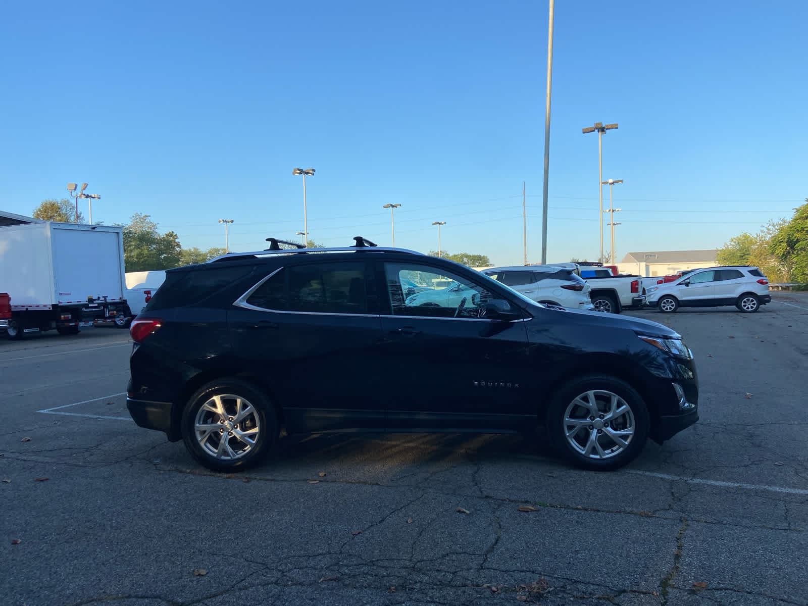 2020 Chevrolet Equinox LT photo 2