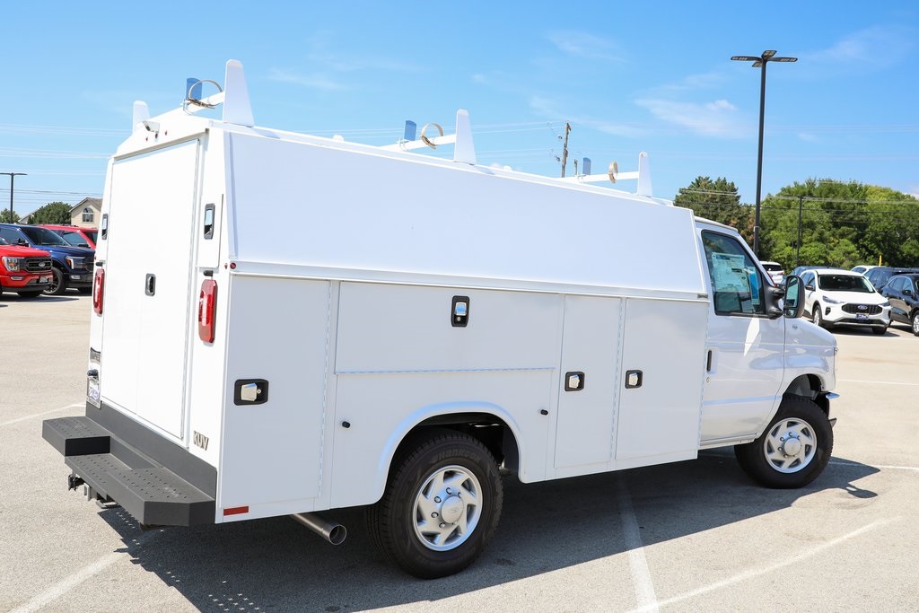 2025 Ford E-350 Base photo 10