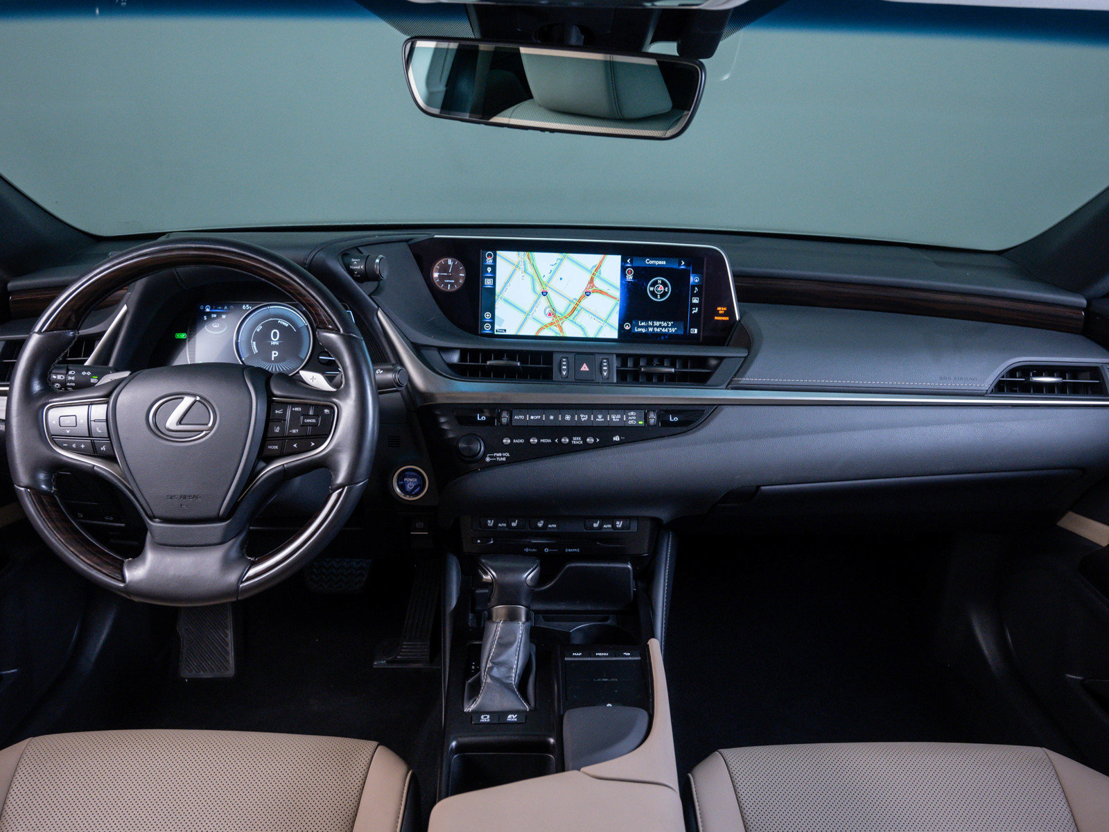 2019 Lexus ES 300h photo 10