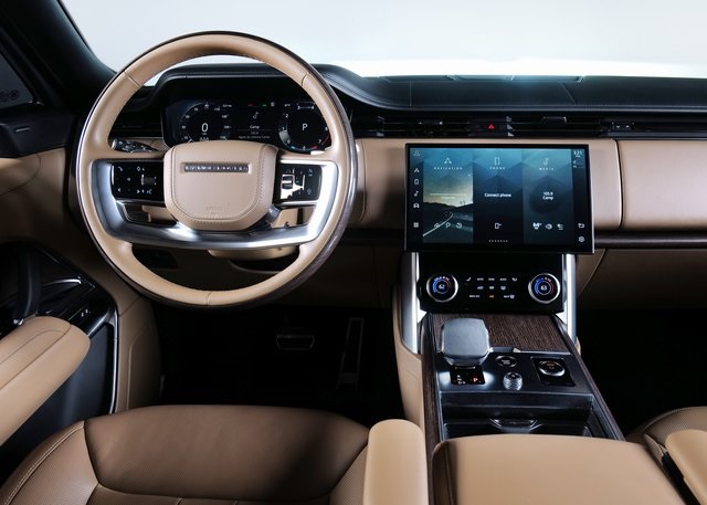 2023 Land Rover Range Rover SE photo 8