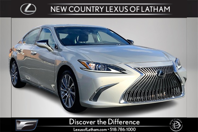 2020 Lexus ES 350's photo