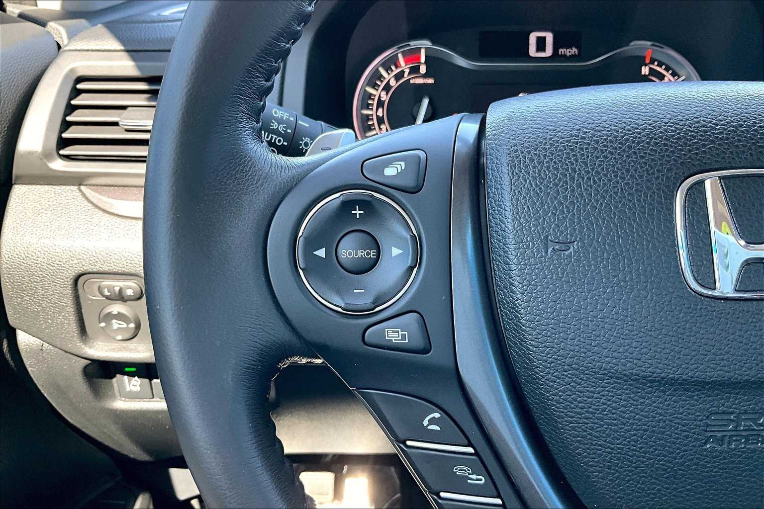2023 Honda Ridgeline RTL photo 21
