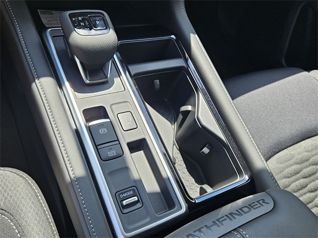 2025 Nissan Pathfinder SV photo 20