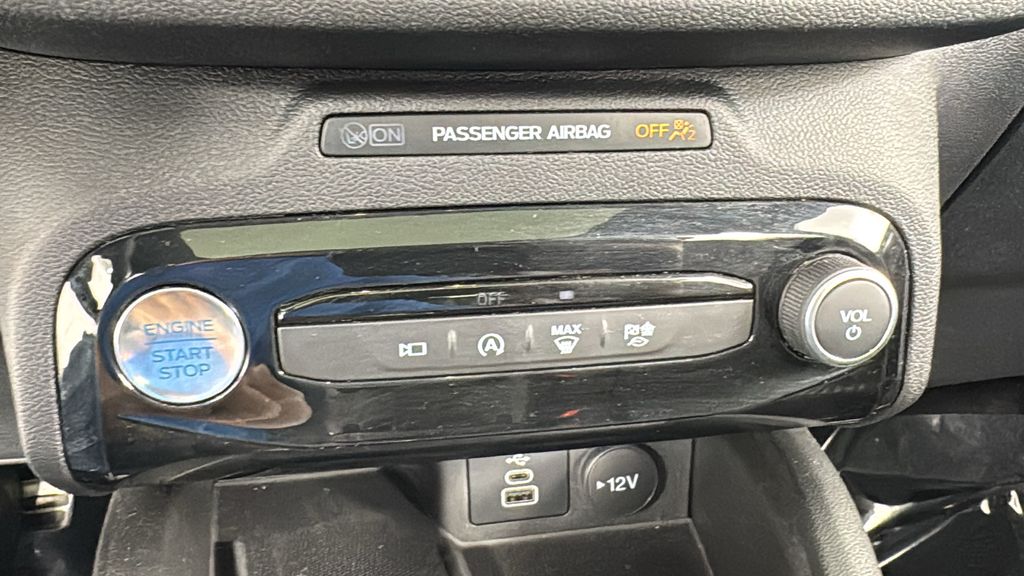 2024 Ford Escape ST-Line Select photo 28