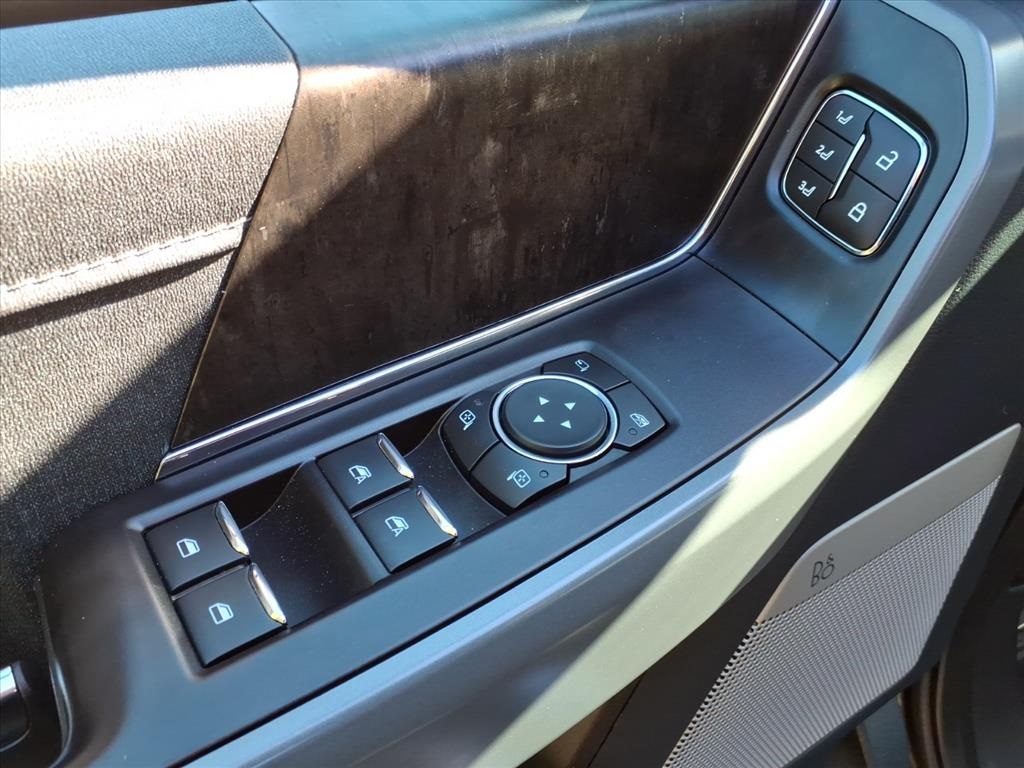 2022 Ford F-150 Lariat photo 13