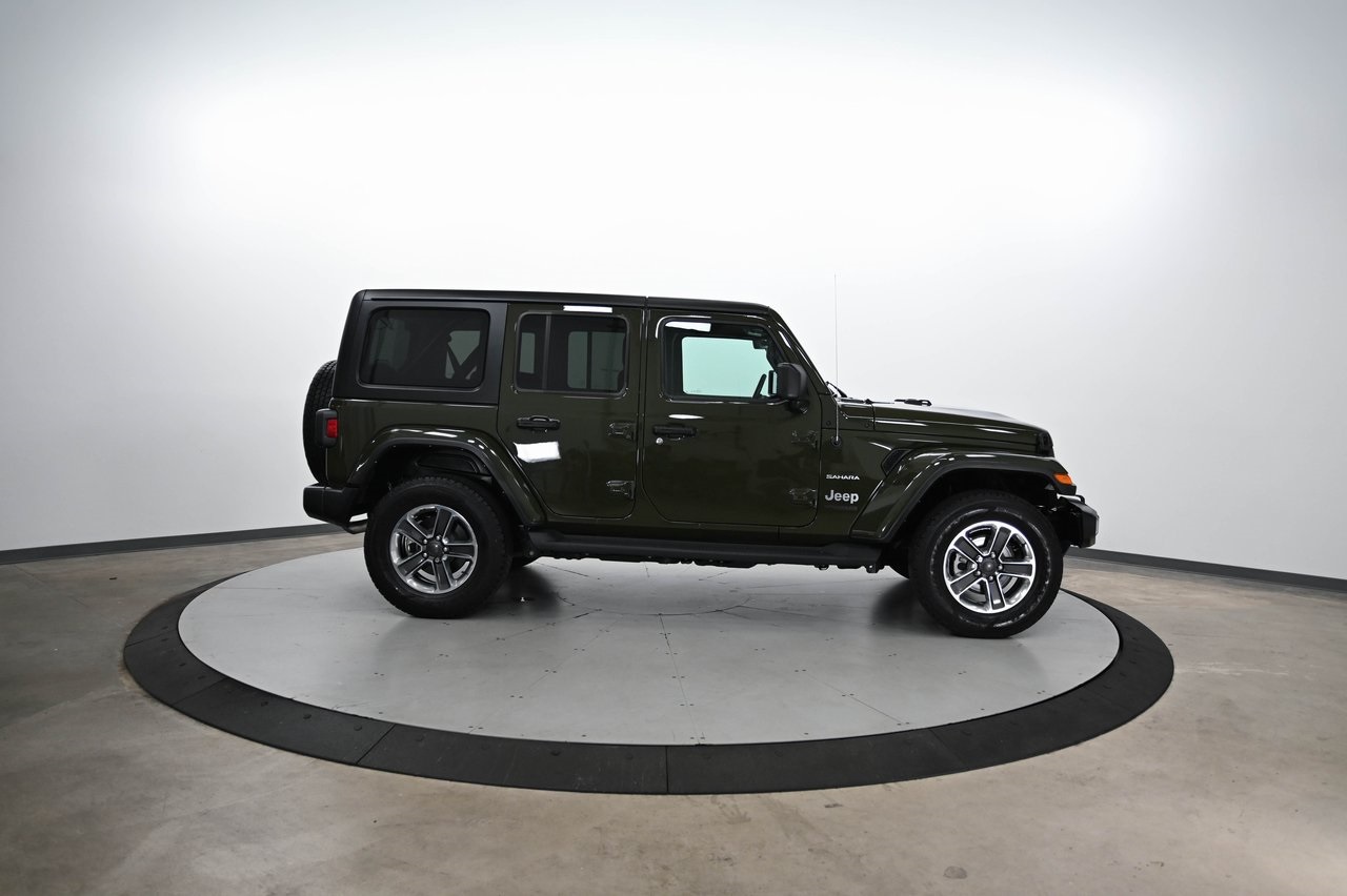 2022 Jeep Wrangler Unlimited Sahara photo 4