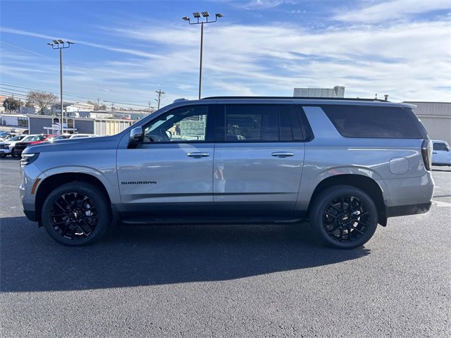 2026 Chevrolet Suburban RST photo 4