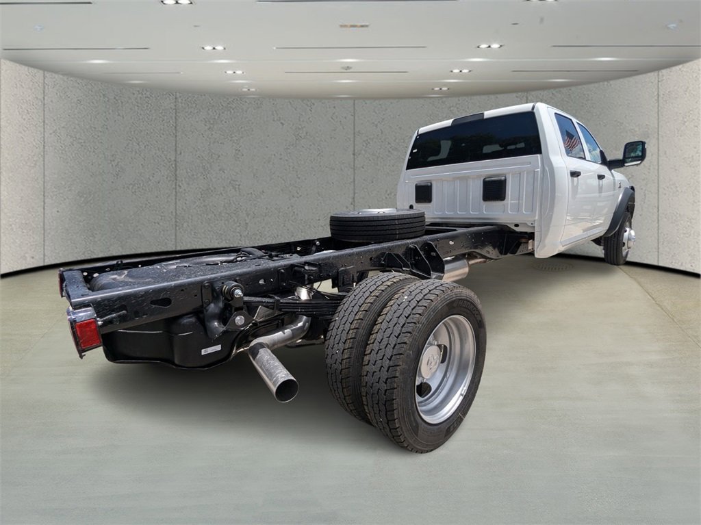 2025 Ram 5500 Tradesman photo 4