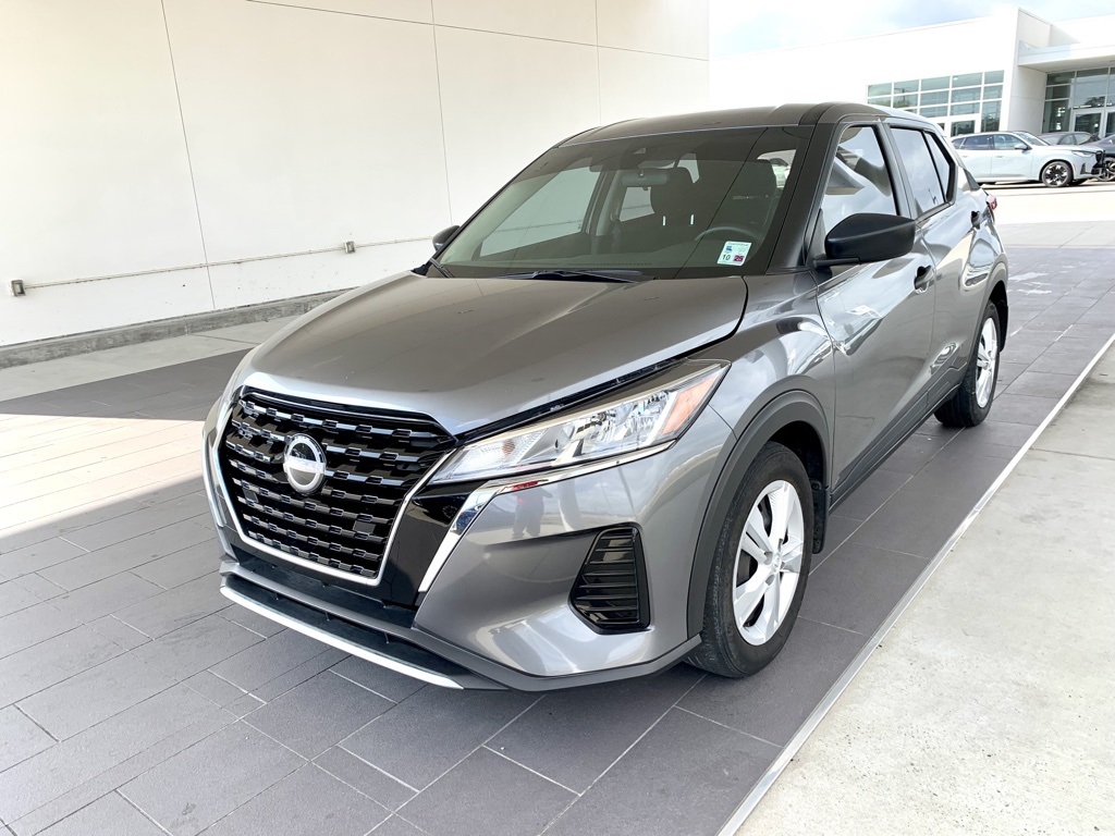 2024 Nissan Kicks S's photo