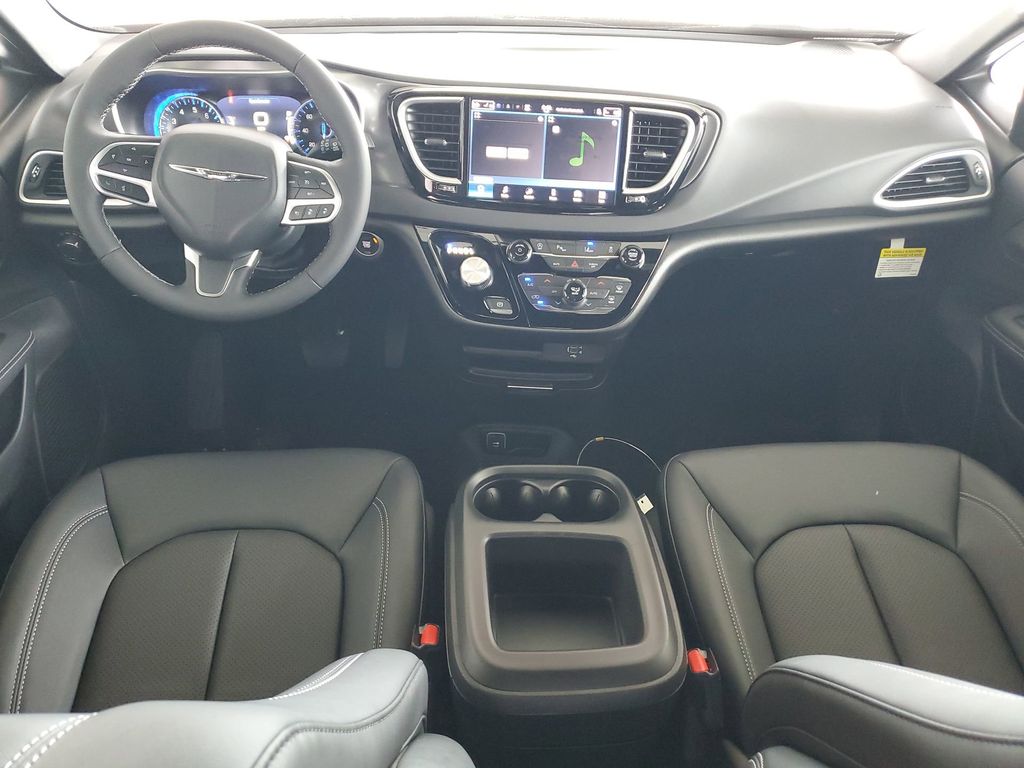 2026 Chrysler Voyager LX photo 22