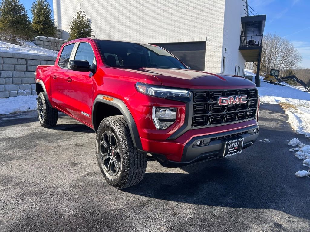 2024 GMC Canyon Elevation's photo