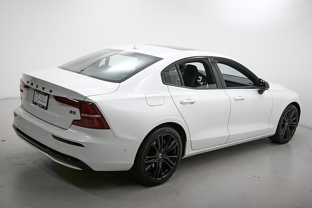 2025 VOLVO S60 - Image 8