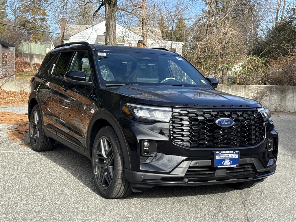 2026 Ford Explorer ST-LINE's photo