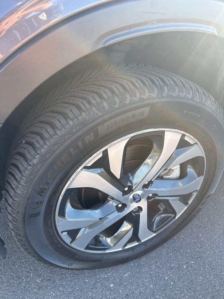 2022 Subaru Outback Touring XT photo 2