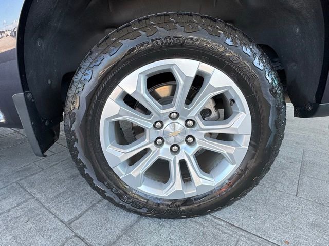 2023 Chevrolet Silverado 1500 LTZ photo 3