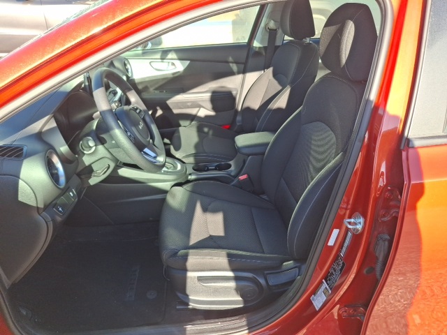 2022 Kia Forte LXS photo 8