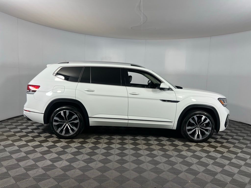 2022 Volkswagen Atlas V6 SEL Premium R-Line photo 2