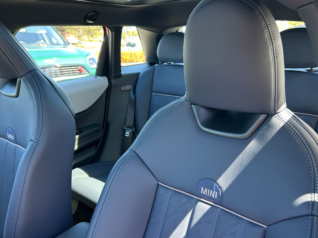 2025 Mini Cooper 4 Door Hardtop Signature photo 14