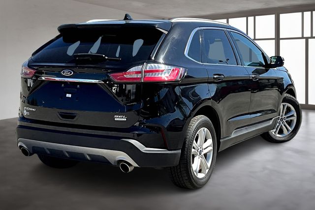 2019 Ford Edge SEL photo 3