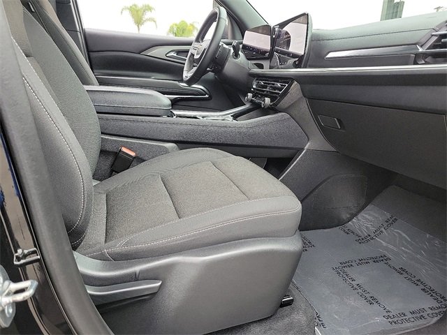 2024 Chevrolet Traverse photo 14
