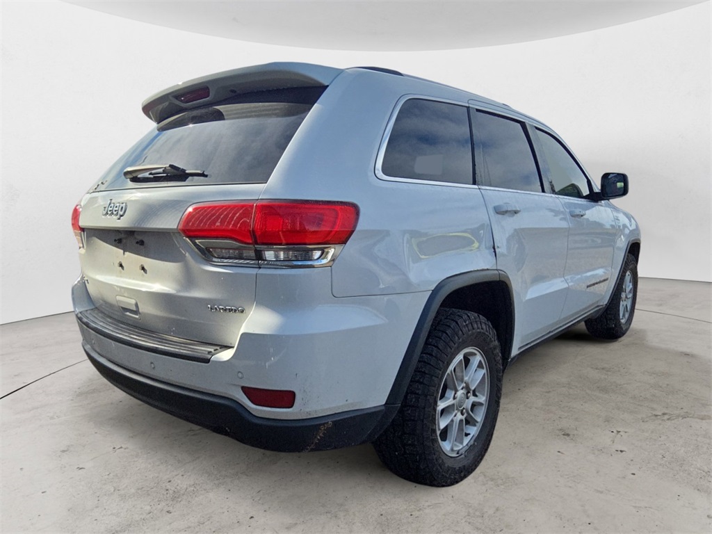 2018 Jeep Grand Cherokee Laredo photo 3