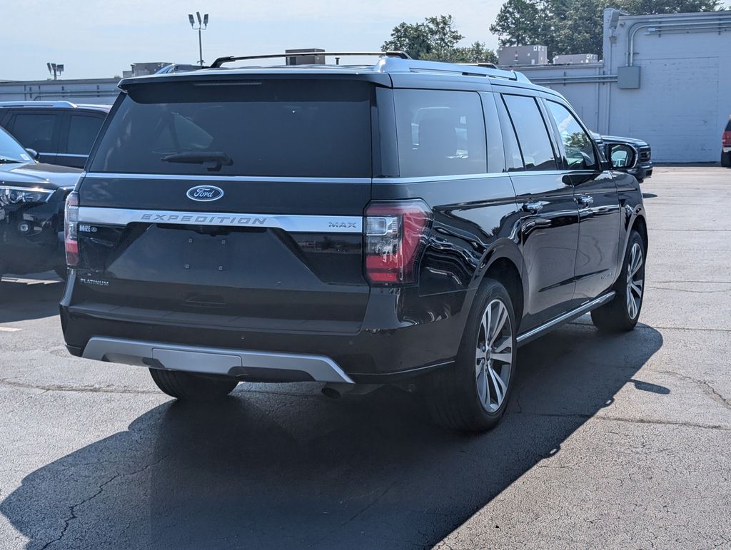 2021 Ford Expedition MAX Platinum photo 2