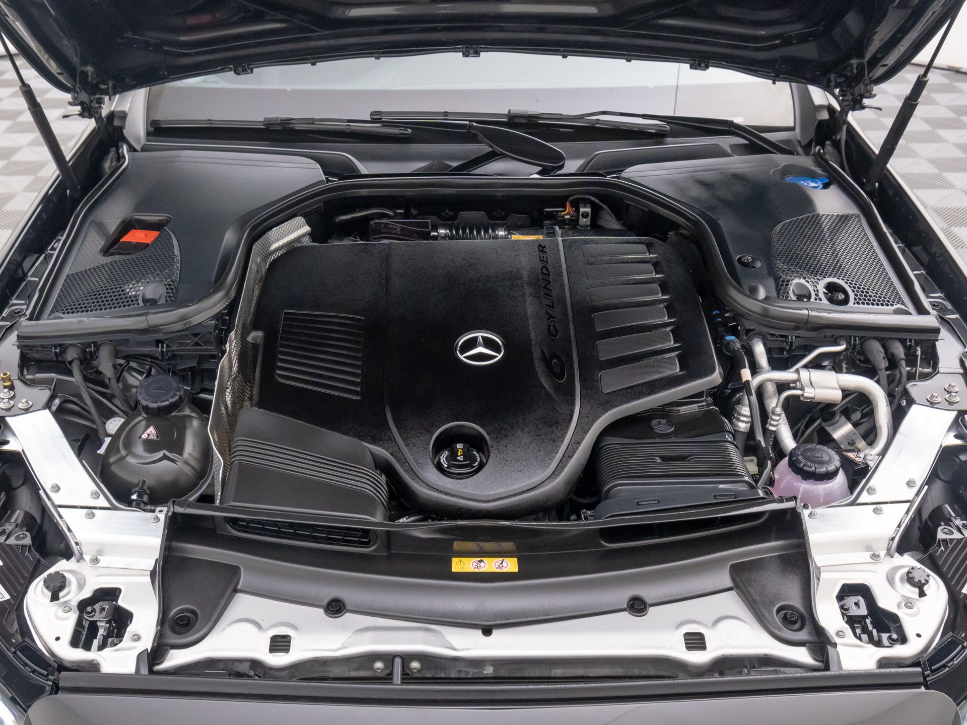 2022 Mercedes Benz E 450 4MATIC photo 25