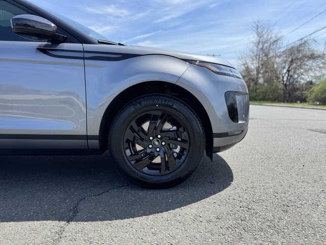 2026 Land Rover Range Rover Evoque S photo 7
