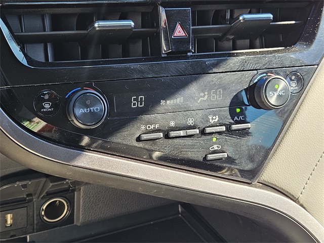 2023 Toyota Camry Hybrid LE photo 20