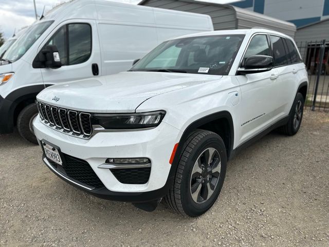 2024 Jeep Cherokee Limited 4xe photo 3