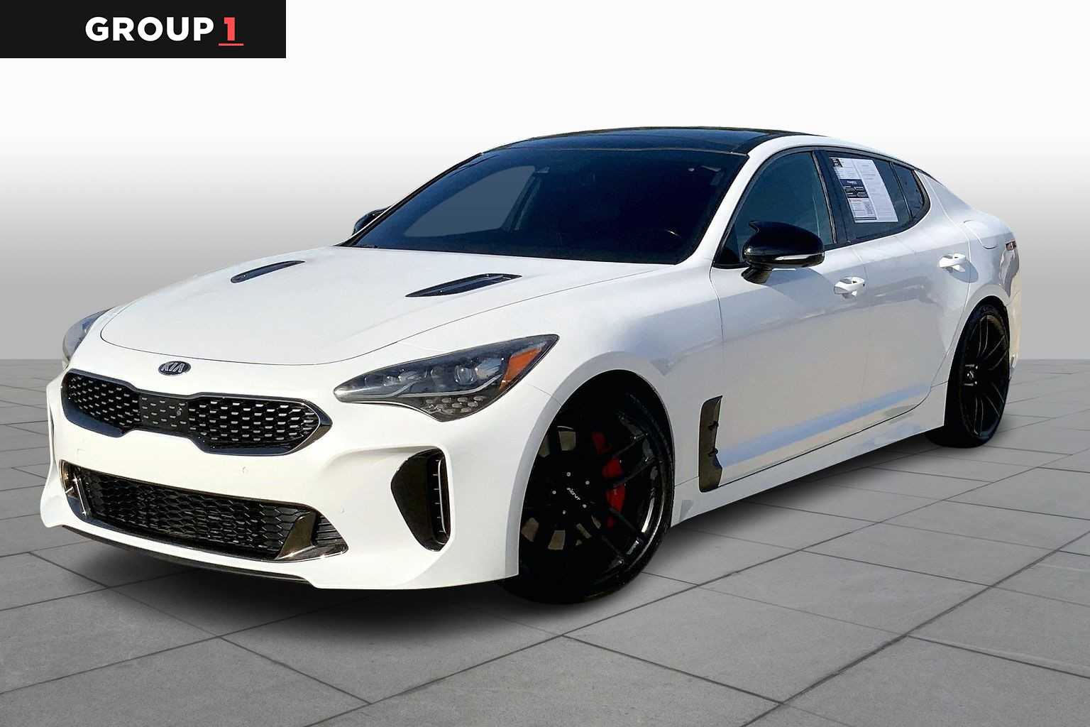 2019 Kia Stinger GT2's photo