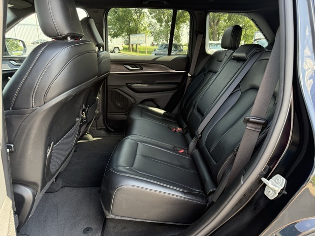 2024 Jeep Grand Cherokee Limited photo 17