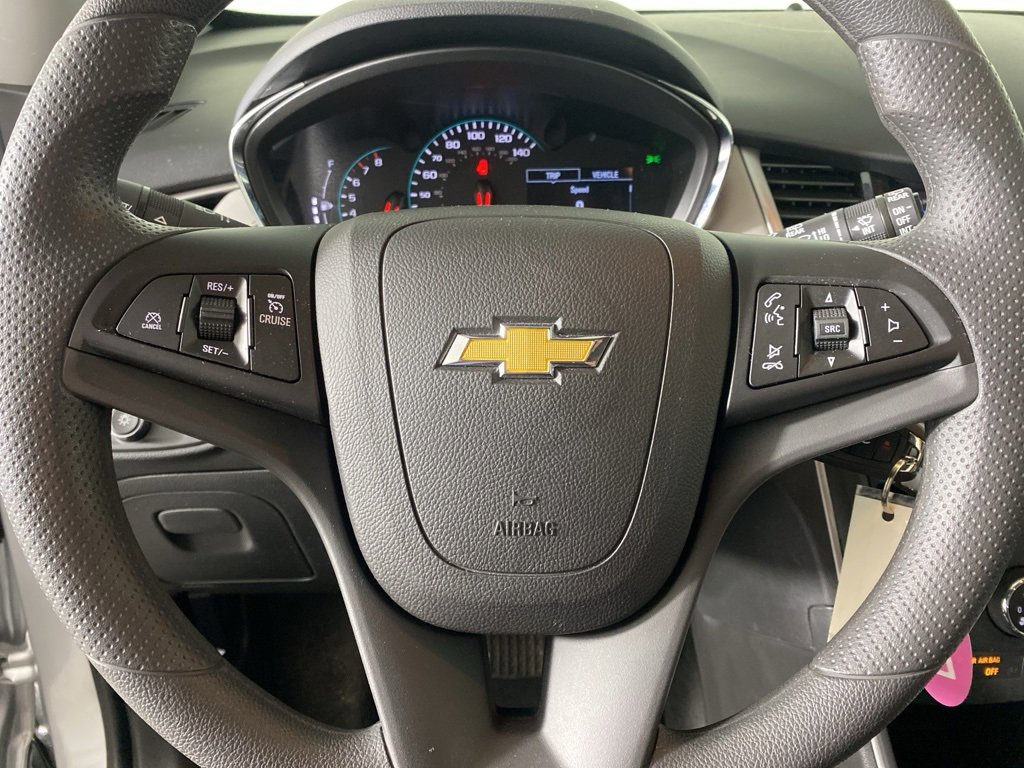 2022 Chevrolet Trax LS photo 12