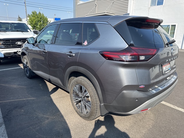 2021 Nissan Rogue SV photo 3