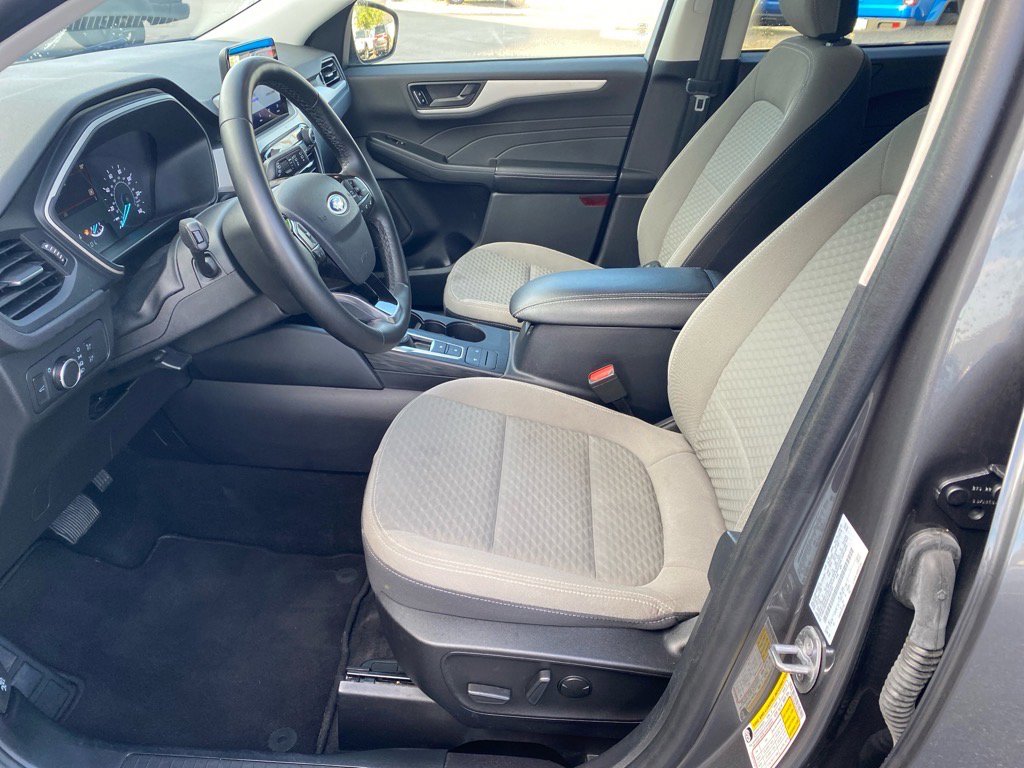 2022 Ford Escape SE photo 9