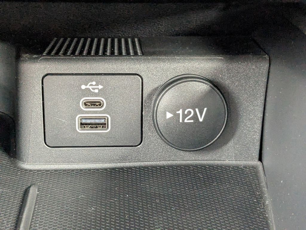 2026 Ford Escape ST-Line photo 22