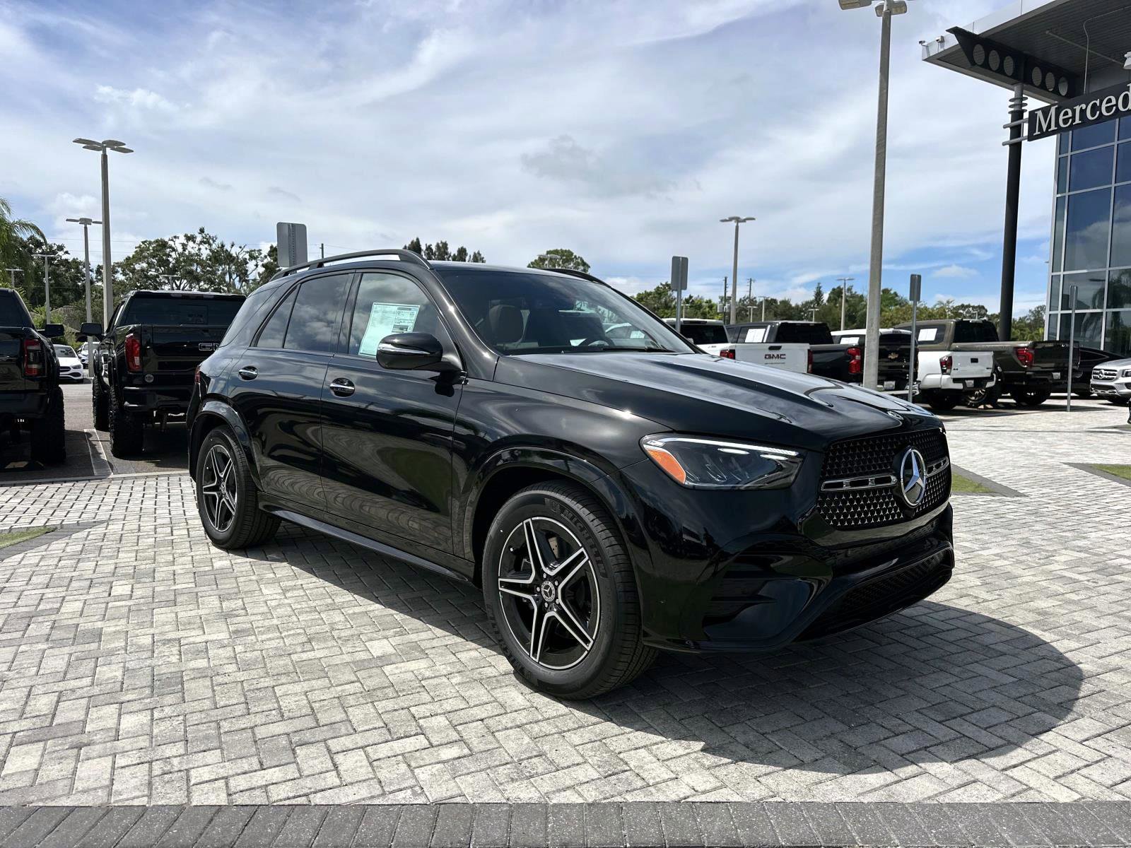 2026 Mercedes Benz GLE 450 4MATIC photo 2