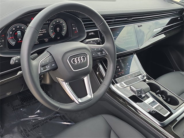 2025 Audi Q7 55 Premium Plus photo 17